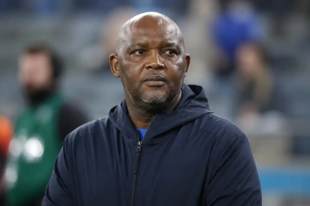 Pitso Mosimane nieuwe bondscoach Zuid-Afrika, volgt Broos op