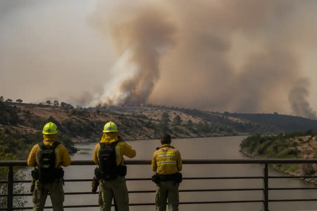Natuurbrand bij Niebla rukt op richting Sevilla, 8.000 hectare verbrand