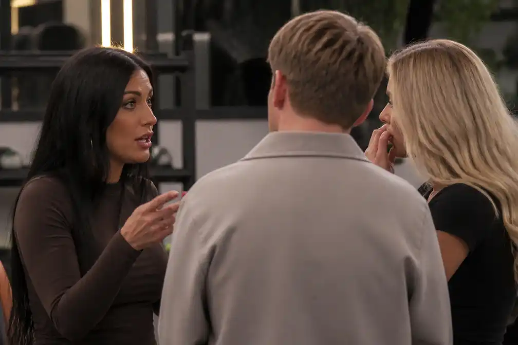 Fatima rekent in finale 'De Bondgenoten' af met Diederik en Anouk om geroddel