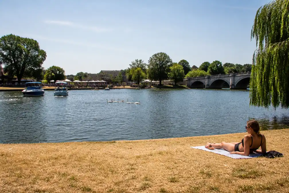 Met Office: zomer 2026 op koers om heetste ooit in VK te worden