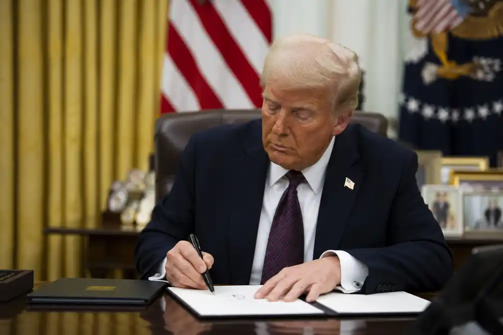 Trump stopt Medicaid-vergoeding genderbevestigende zorg voor minderjarigen