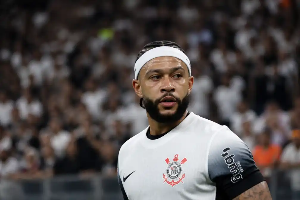 Depay woedend op Corinthians na besluit contract niet te verlengen