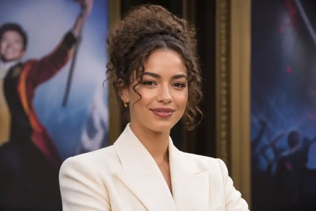 Vajèn van den Bosch krijgt hoofdrol in The Greatest Showman op West End