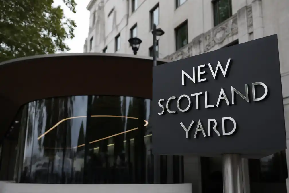 Met Police biedt excuses aan voor datalek met 143 e-mailadressen van Al Fayed-slachtoffers