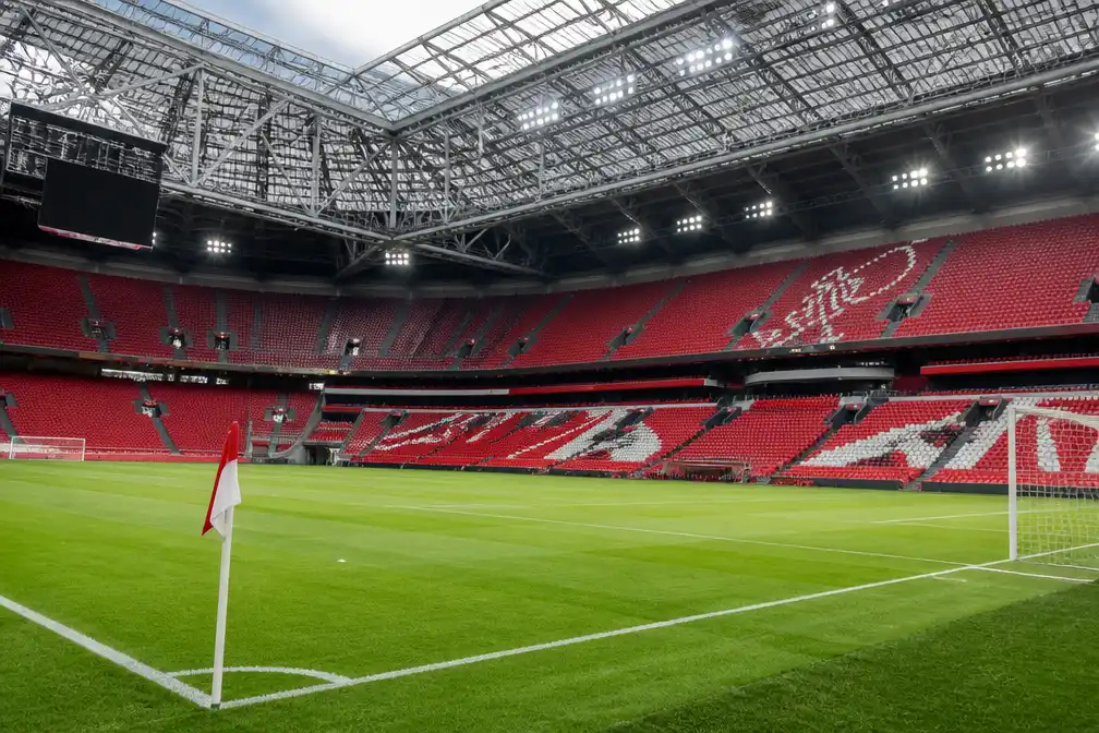 Ajax ontvangt Heerenveen in Eredivisie-duel na openingszeges