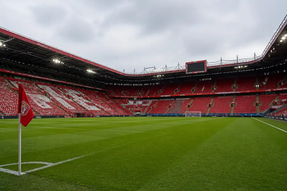FC Twente en PEC Zwolle treffen elkaar in Grolsch Veste, beide op zoek naar eerste punten