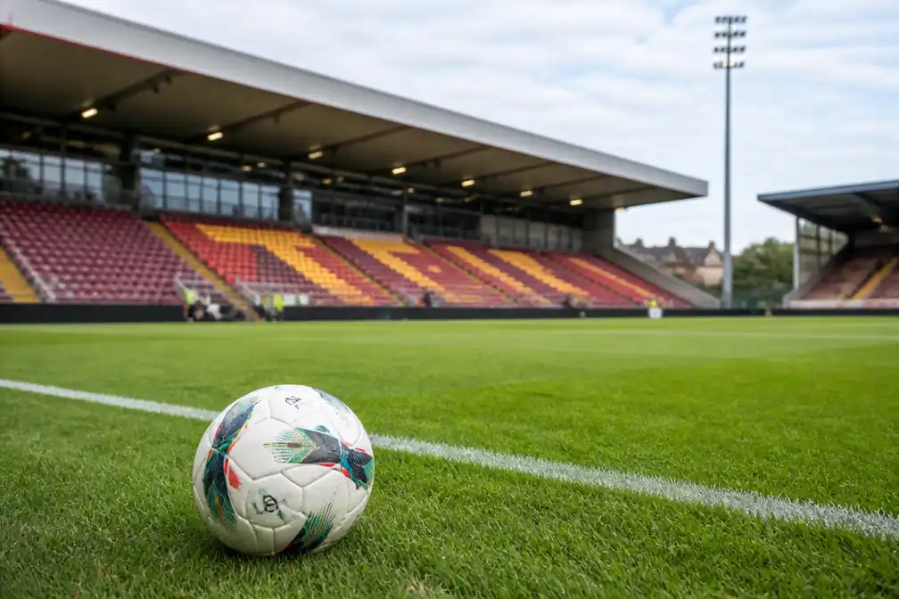 KV Mechelen en Standard jagen op eerste zege aan De Kazerne