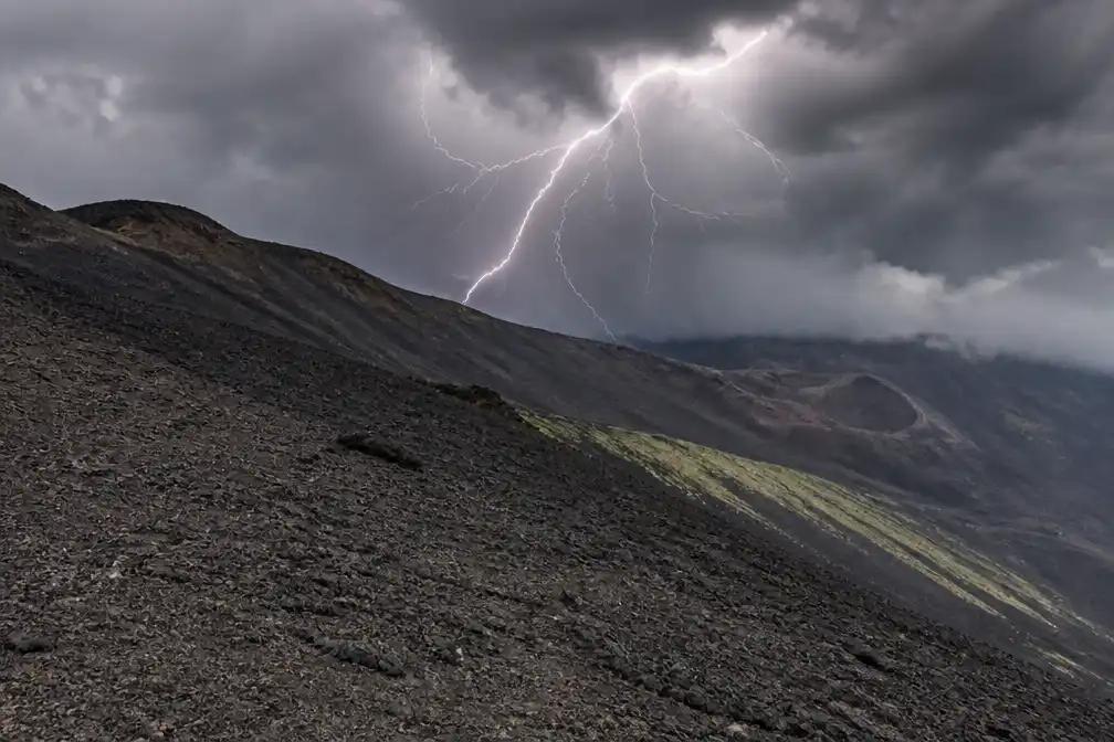 Blikseminslag doodt Amerikaanse wandelaar op Etna