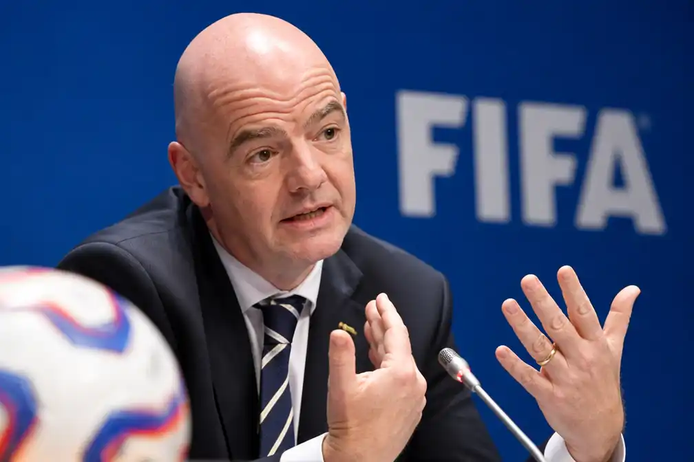 FIFA ontslaat topman die Infantino bekritiseerde om WK-plannen, melden Britse media