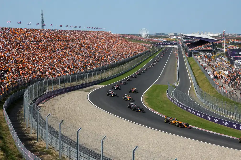 Zandvoort neemt met emotie afscheid van Formule 1 bij laatste Dutch GP