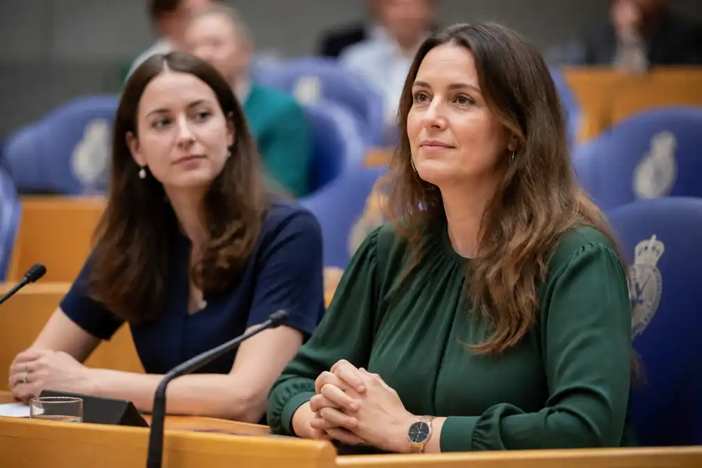 PvdD-leider Teunissen gaat eind november met zwangerschapsverlof