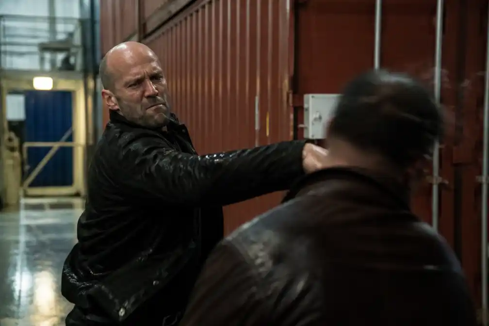 Kritieken over 'Mutiny' met Jason Statham op containerschip lopen uiteen