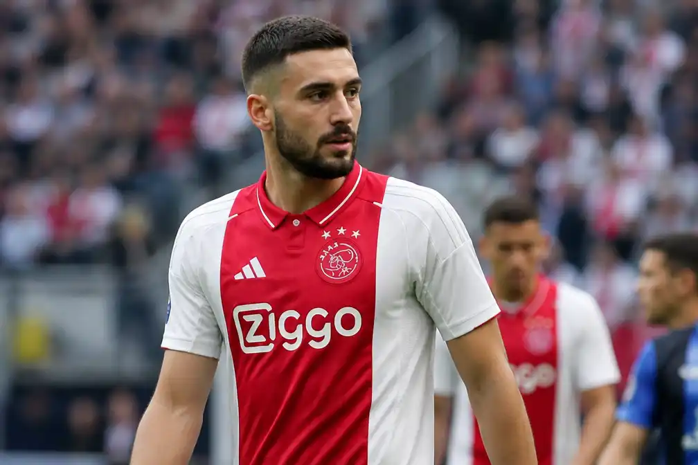 Ajax en Lazio ver gevorderd over verhuur Josip Sutalo