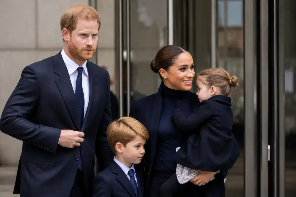 Harry en Meghan keren na zes jaar VS terug naar Groot-Brittannië, melden berichten