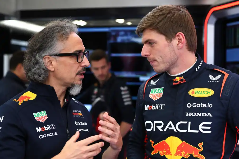 Max Verstappen verlengt contract bij Red Bull tot 2030; Mekies juicht