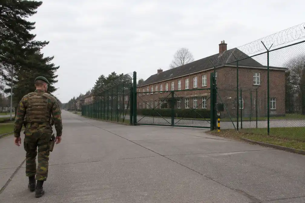 Defensie bouwt wapen- en transmissiemagazijn in Burcht