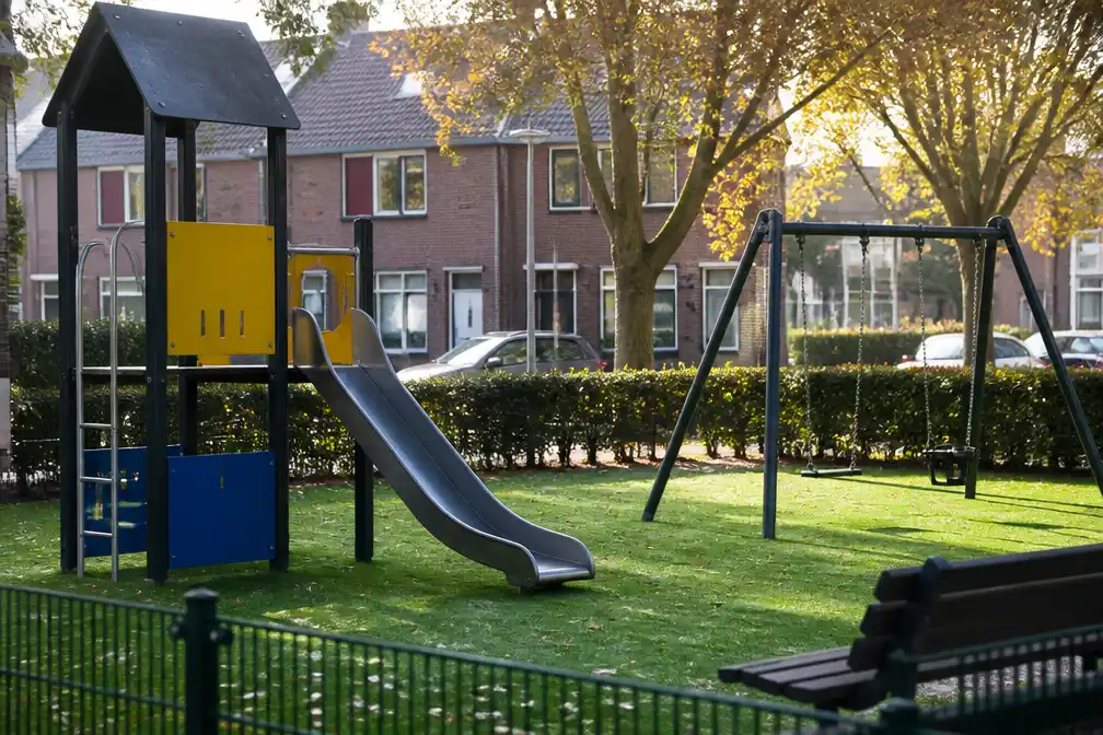 Rattengif in speeltuin Beverwijk na ruzie over hondenpoep, melding op Fixi