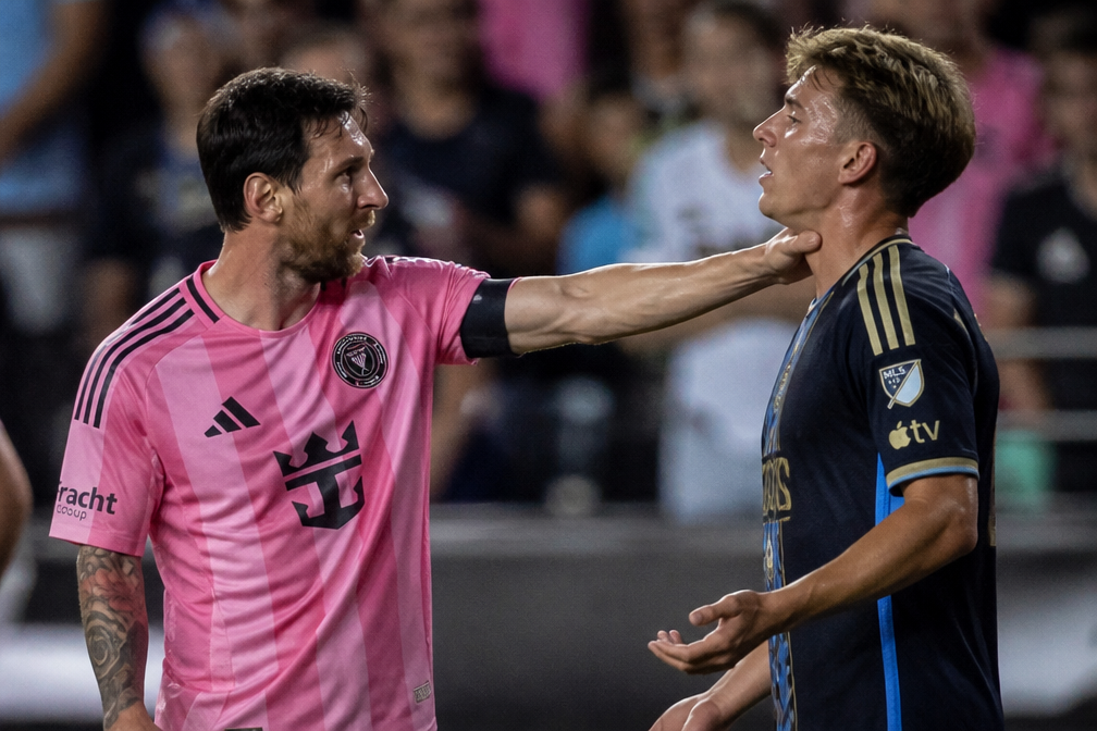 MLS beboet Lionel Messi voor tik in nek van Quinn Sullivan