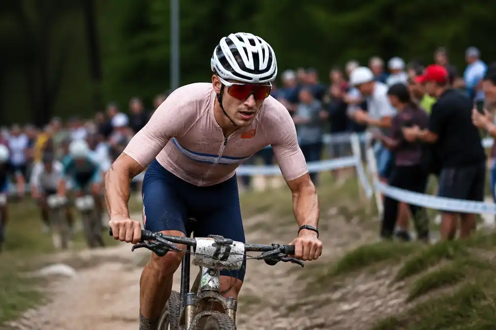 Van der Poel tweede in laatste wereldbeker mountainbike voor WK