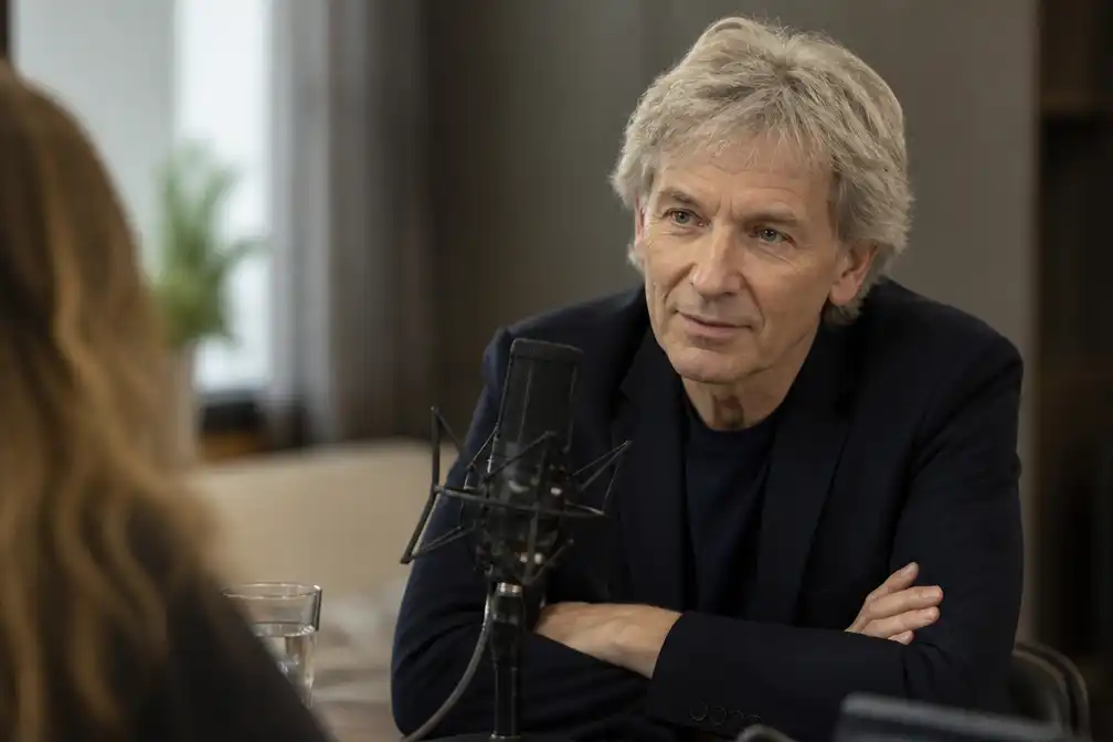 Matthijs van Nieuwkerk keert terug als interviewer met podcast 'Schuilen in Schoonheid'