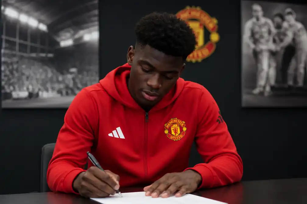 Manchester United bevestigt komst Baleba van Brighton voor tot £70 mln
