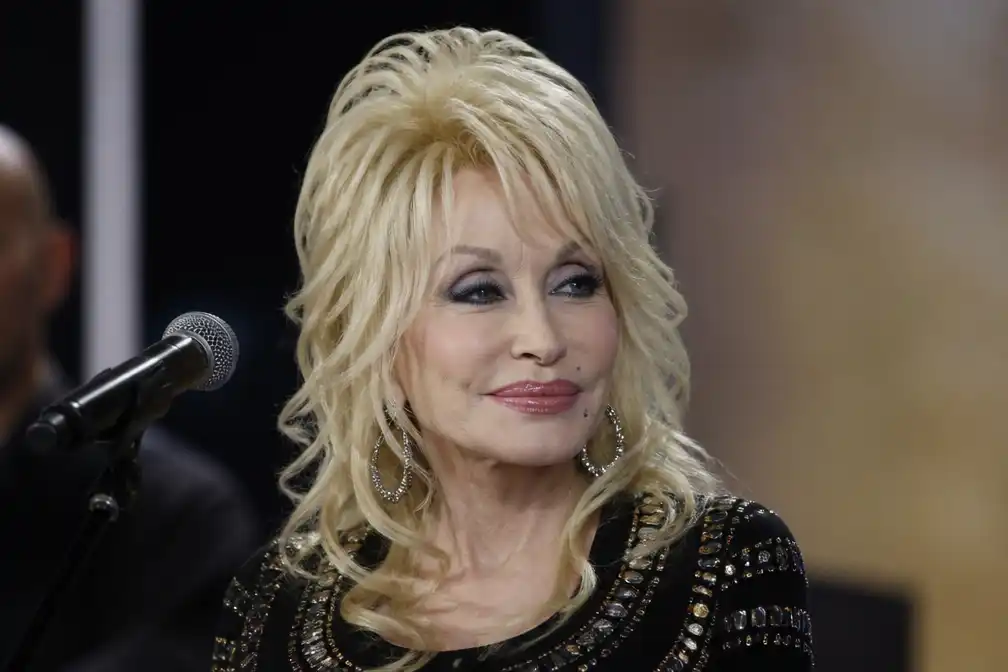 NTR herhaalt documentaire over Dolly Parton na haar overlijden