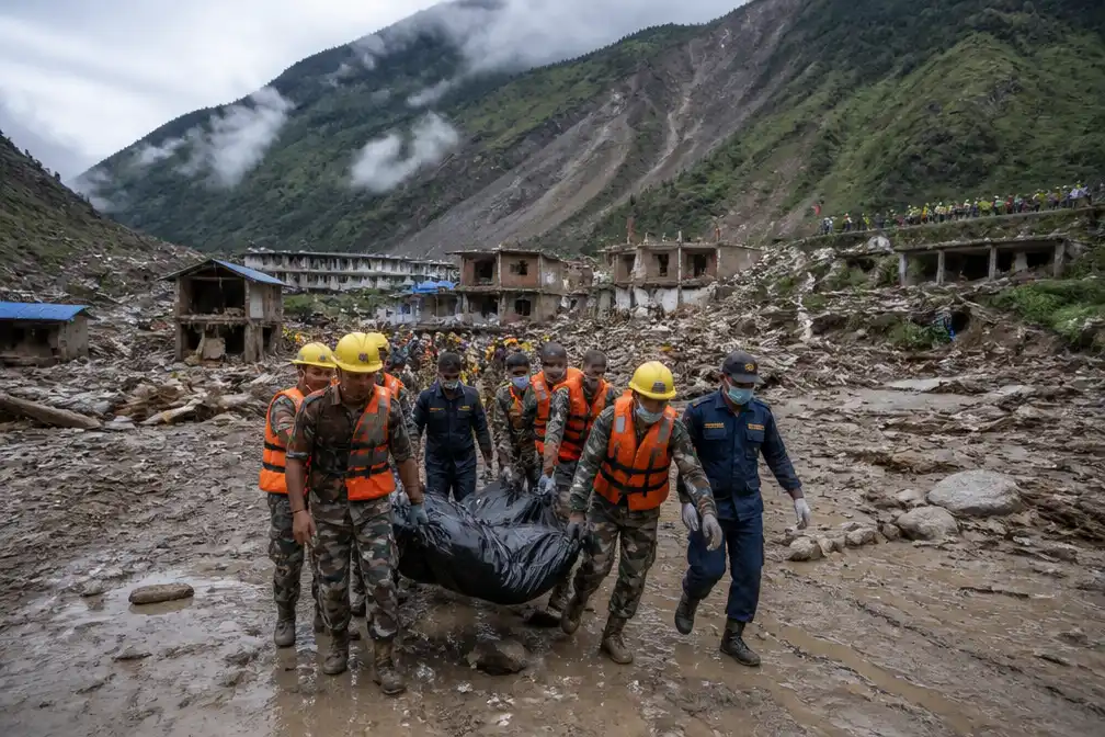 Zeker 160 doden bij overstromingen aan grens Nepal en Tibet