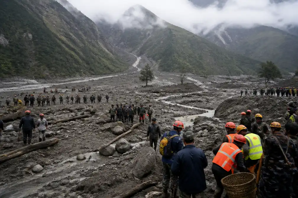 Modderstroom Nepal-Tibet eist minstens 350 levens; drie Belgen vermist