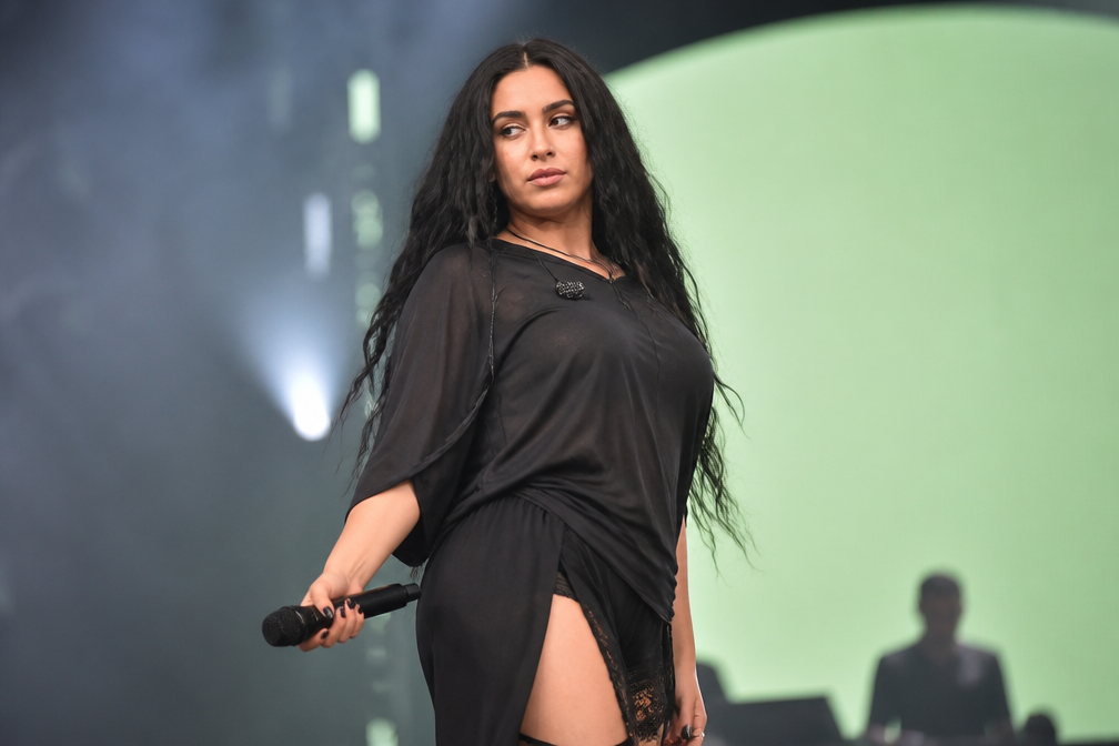 Charli XCX en Fontaines DC openen Reading Festival 2026 als headliners