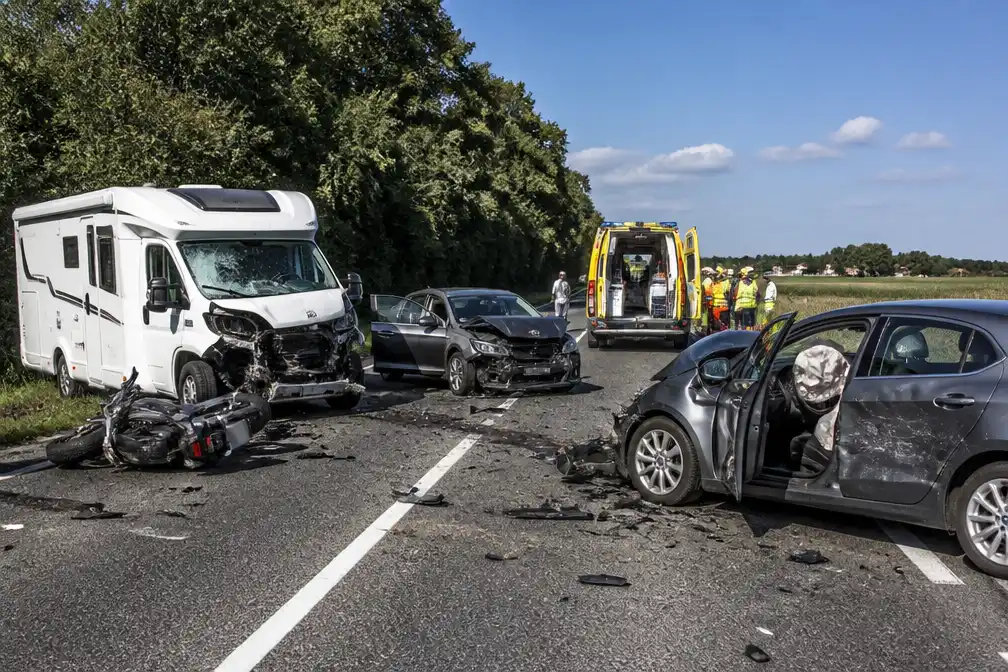 Meerdere gewonden bij ernstig ongeluk op N375 bij Wanneperveen