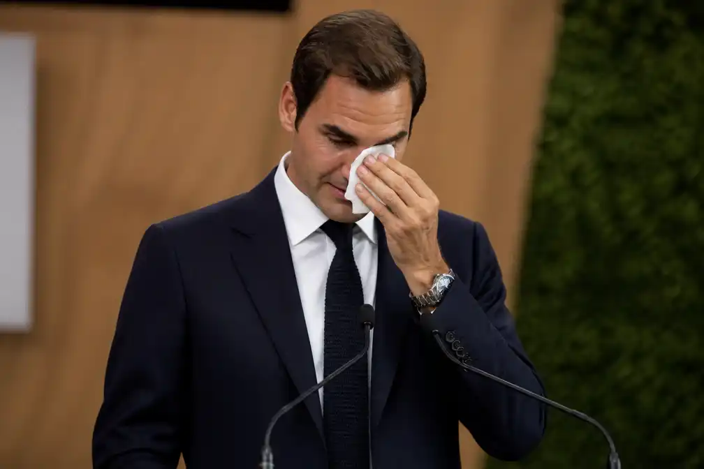 Federer in tranen bij opname in Tennis Hall of Fame