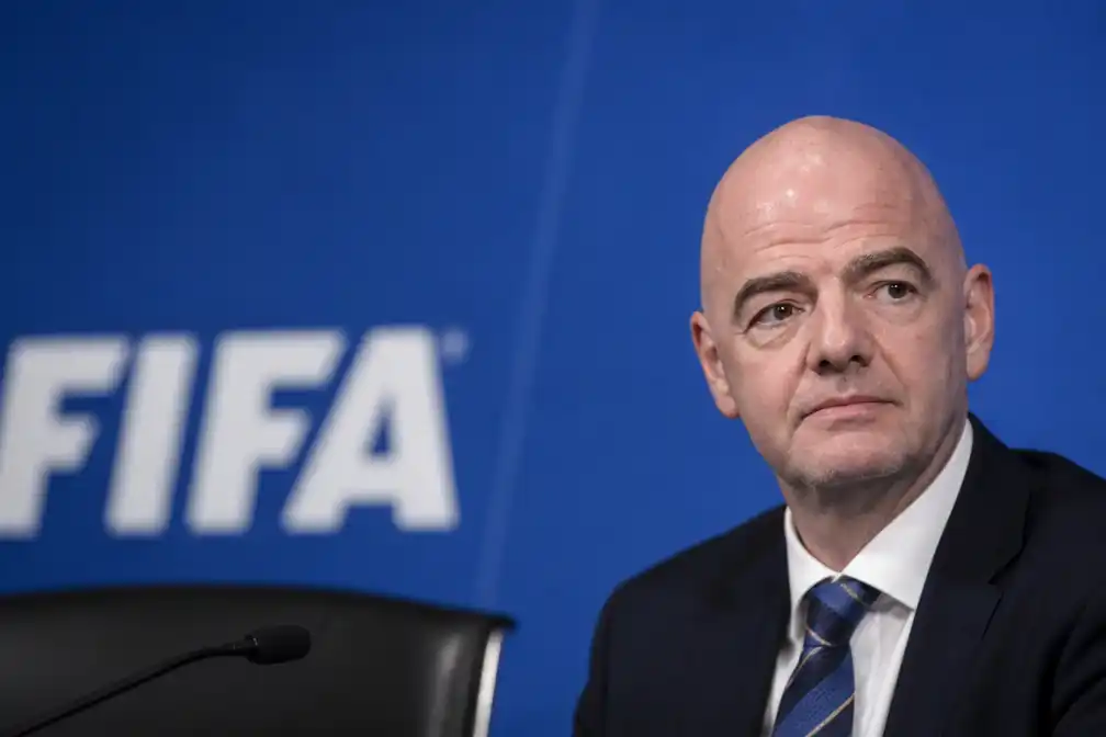 KNVB wil andere FIFA-opzet en internationale top in Amsterdam