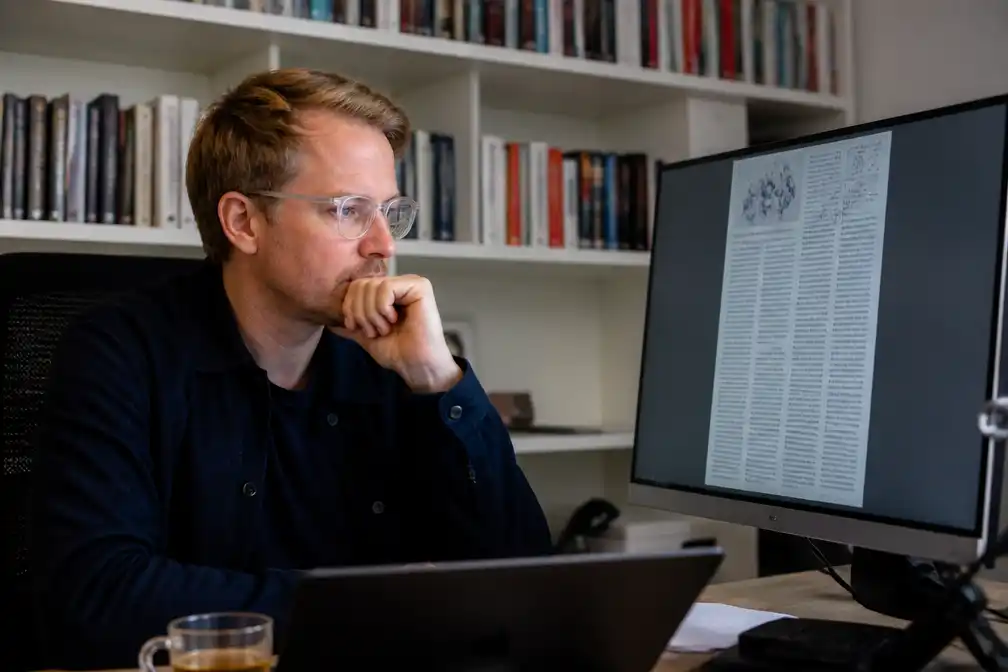 Onderzoek: 49 opiniestukken in Nederlandse kranten door AI geschreven