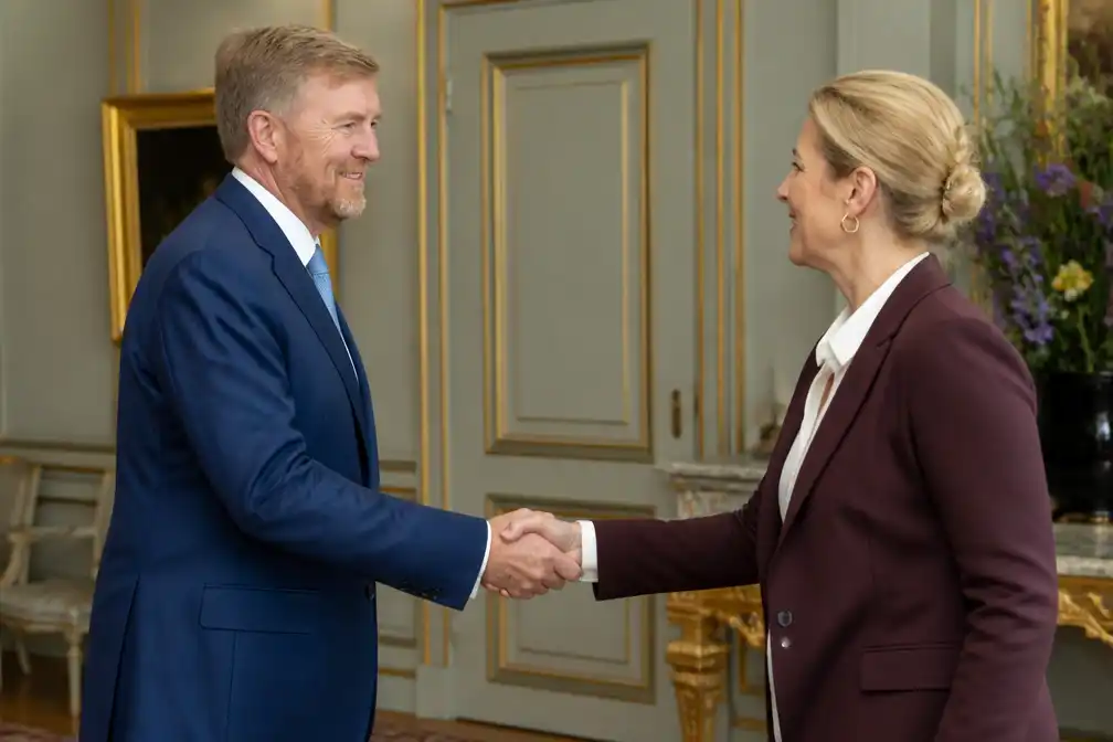 Koning ontvangt staatssecretaris Bertram voor kennismaking