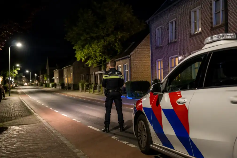 Politie adviseert Overasselt en Nederasselt ook 's nachts binnen te blijven