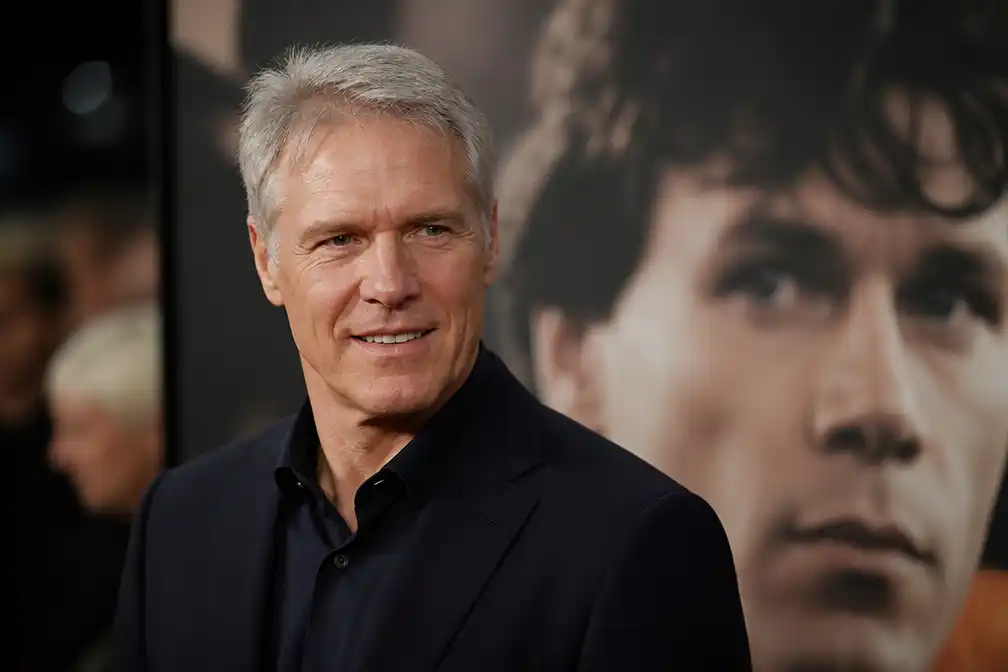 Marco van Basten ontspannen op première eigen dramaserie 'Basta'