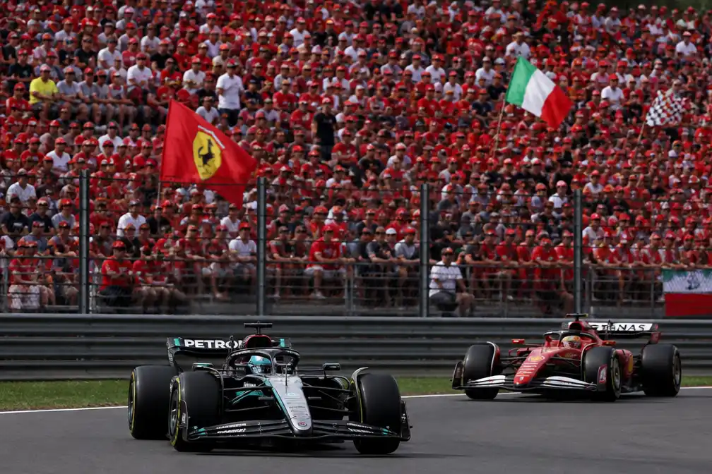 GP van Italië verdeelt tifosi: Ferrari of Mercedes-coureur Antonelli?