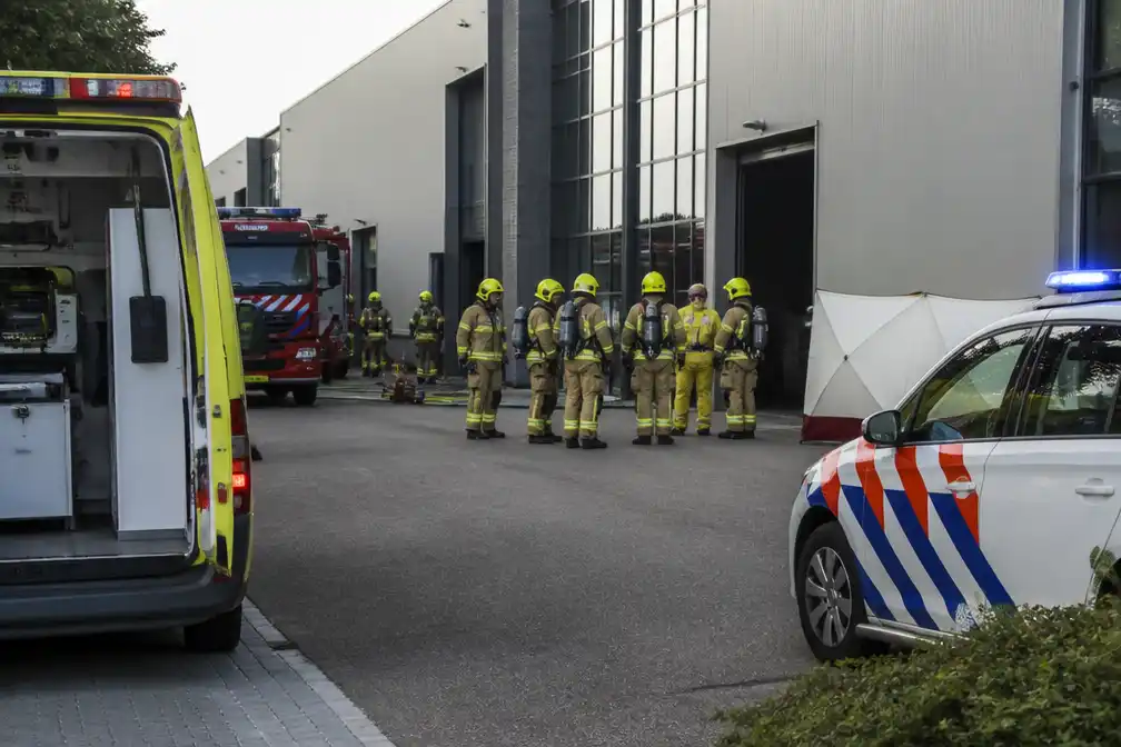 Twee mensen onwel na ongeval met gevaarlijke stof in Zwaag