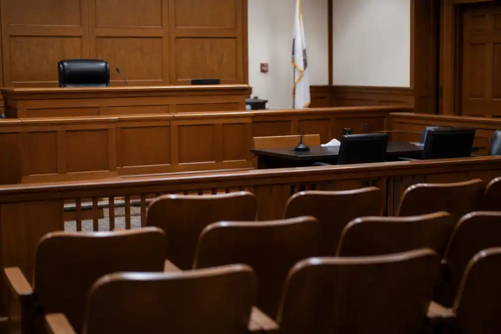 Rechter houdt jurylid in Clancy-zaak aan, jury nog altijd verdeeld