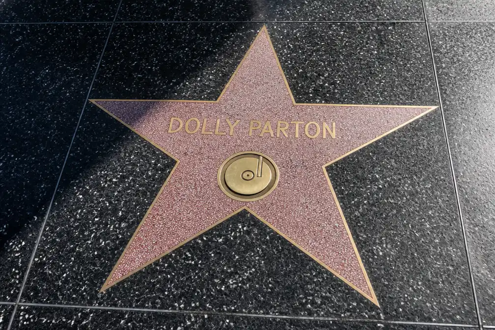 Herstelde ster Dolly Parton terug op Hollywood Walk of Fame