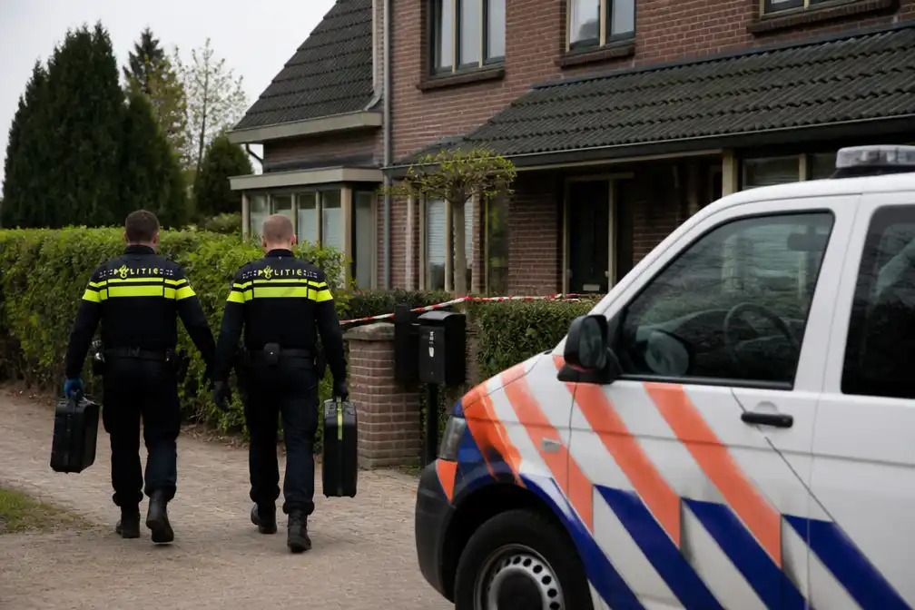 Politie hervat onderzoek Overasselt, vindt nog altijd sporen