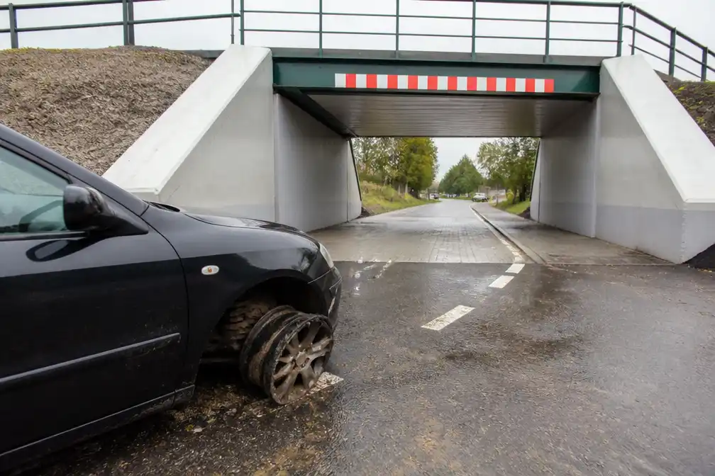 Automobilist dient schadeclaim in na kapot wiel op beruchte brug in Molenhoek