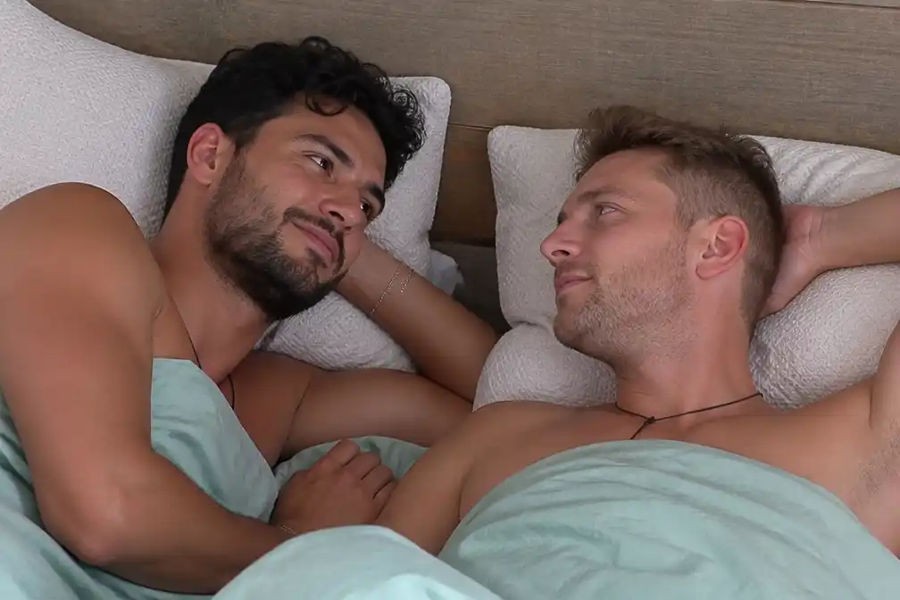 Thomas en Mexx slapen voor het eerst samen in B&B Vol Liefde