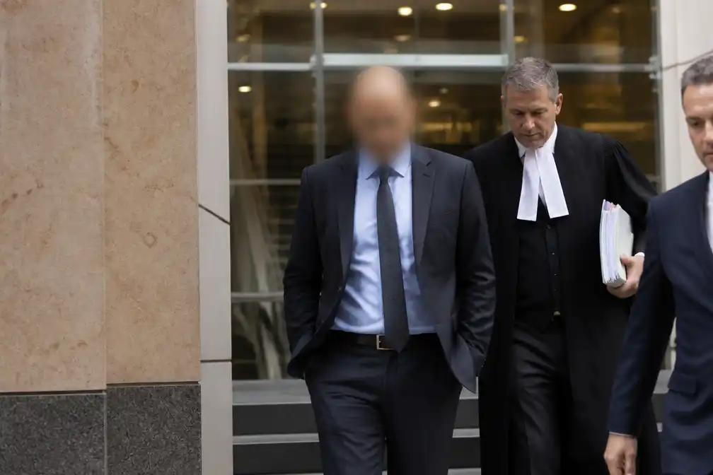 Man uit Sydney veroordeeld omdat hij ex-partner via Tesla-app controleerde