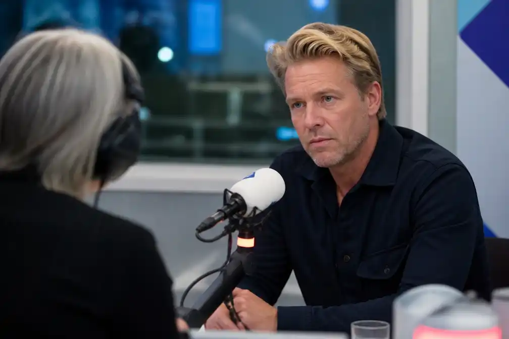 Thijs Römer twijfelt over terugkeer op toneel in eerste interview na veroordeling
