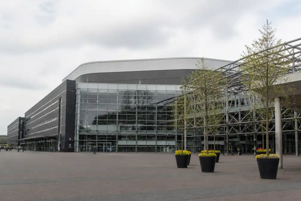 Muziek van Bassie & Adriaan geëerd tijdens eenmalig concert in Ahoy
