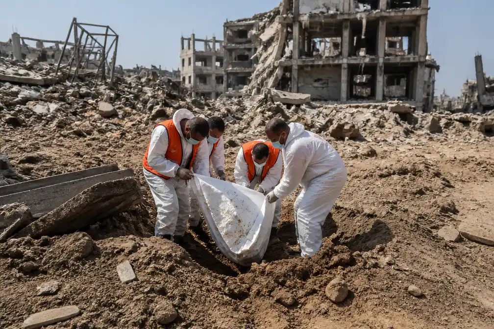 VN-rechtenchef Türk ziet schendingen bij berging lichamen in Gaza