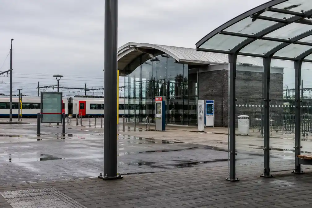 Politie onderzoekt vechtpartij station Geel: 16-jarige met hoofdwond en neusbreuk