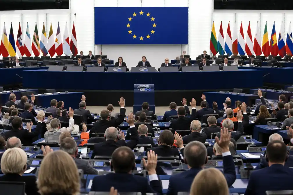 Europees Parlement wil extra geld voor EU-buitengrenzen, hekken niet uitgesloten