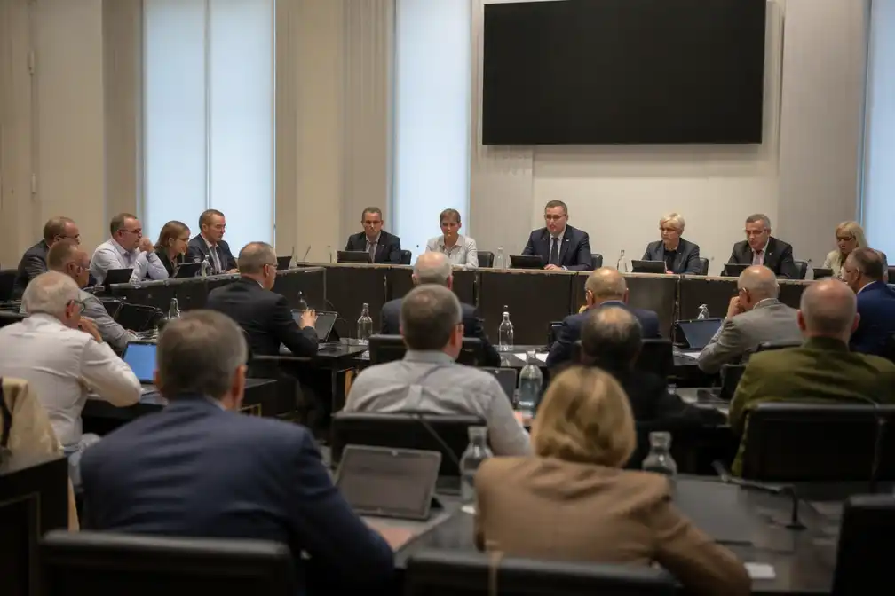 Burgemeester D'Haese weigert vragenhalfuurtje voor inwoners in Aalstse gemeenteraad